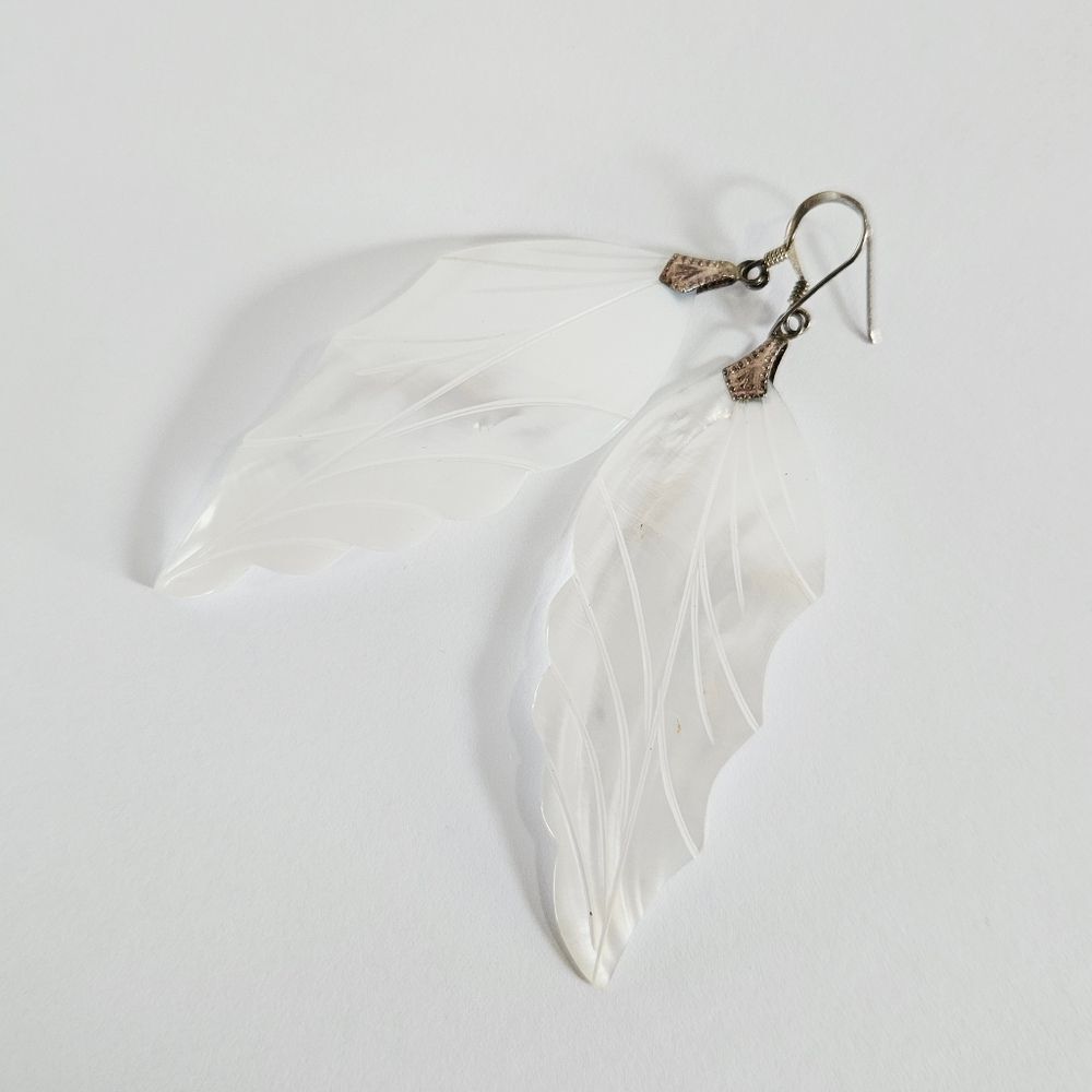 Vintage Sterling Silver Carved Mother Of Pearl Shell Feather Dangle Earrings